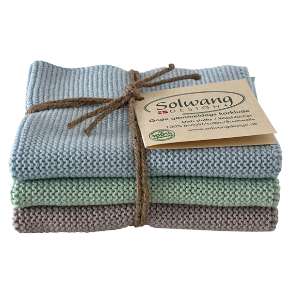 Solwang Design Strikkede karklude i blå nuancer.
